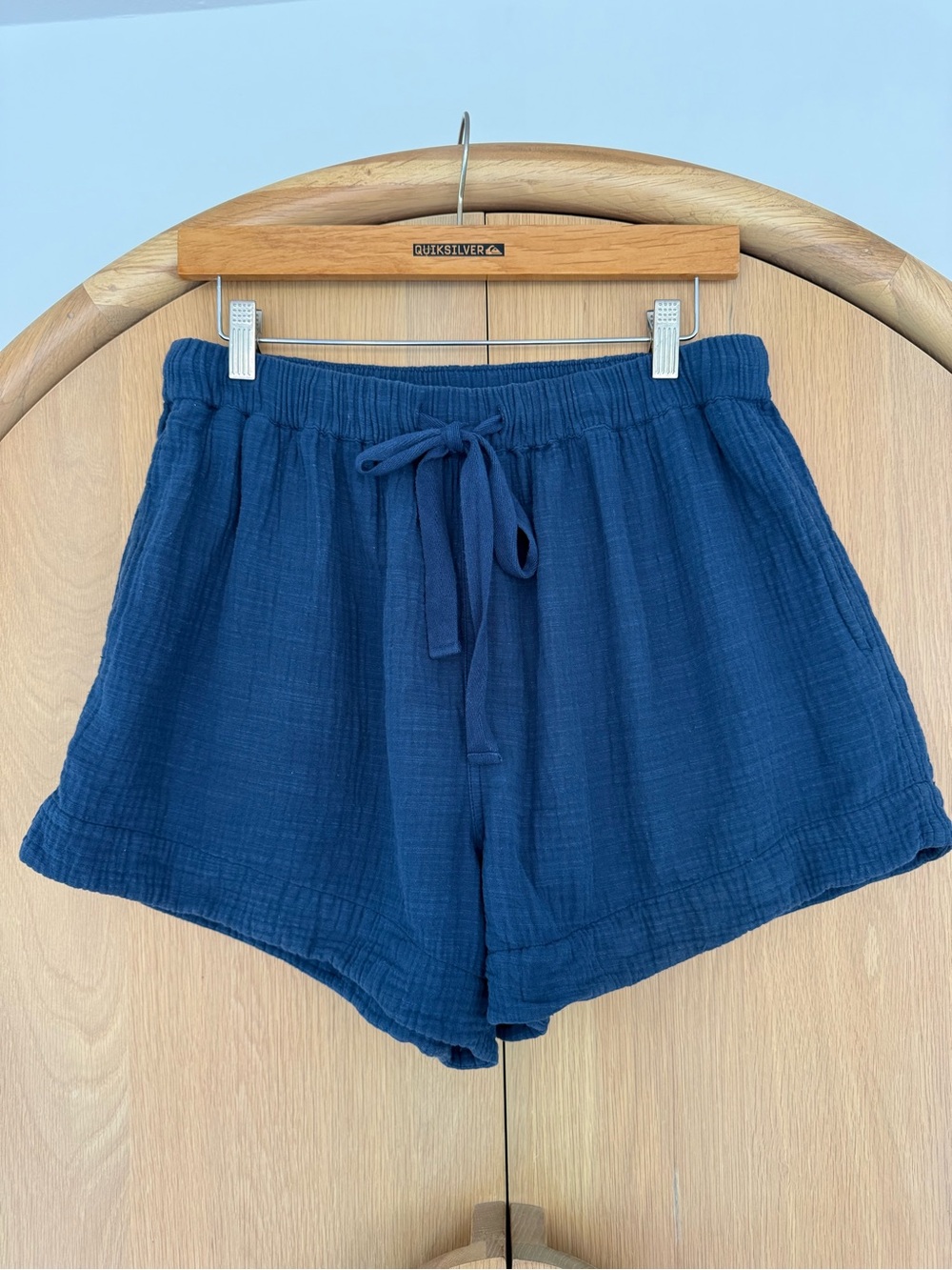 THE GREAT Gauze Bonfire Navy Elastic Drawstring Shorts Size 2 Medium